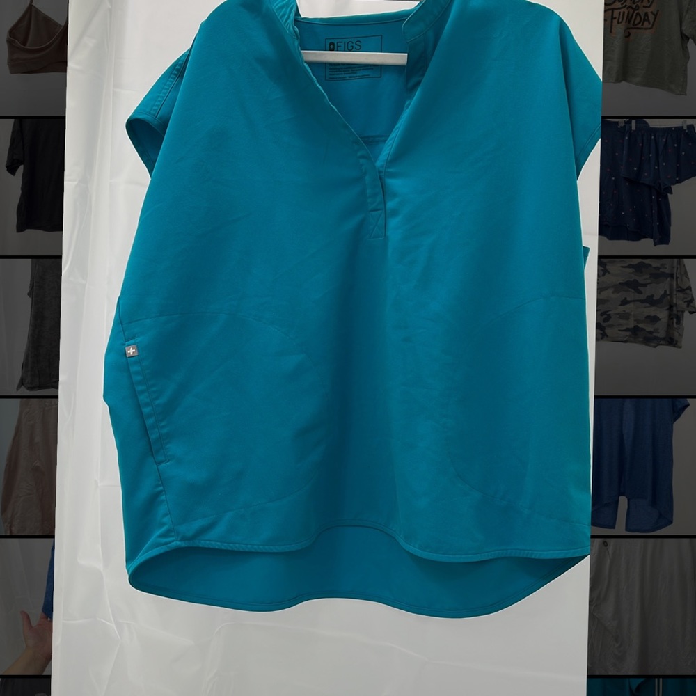 Pacific Blue Figs Scrub Top